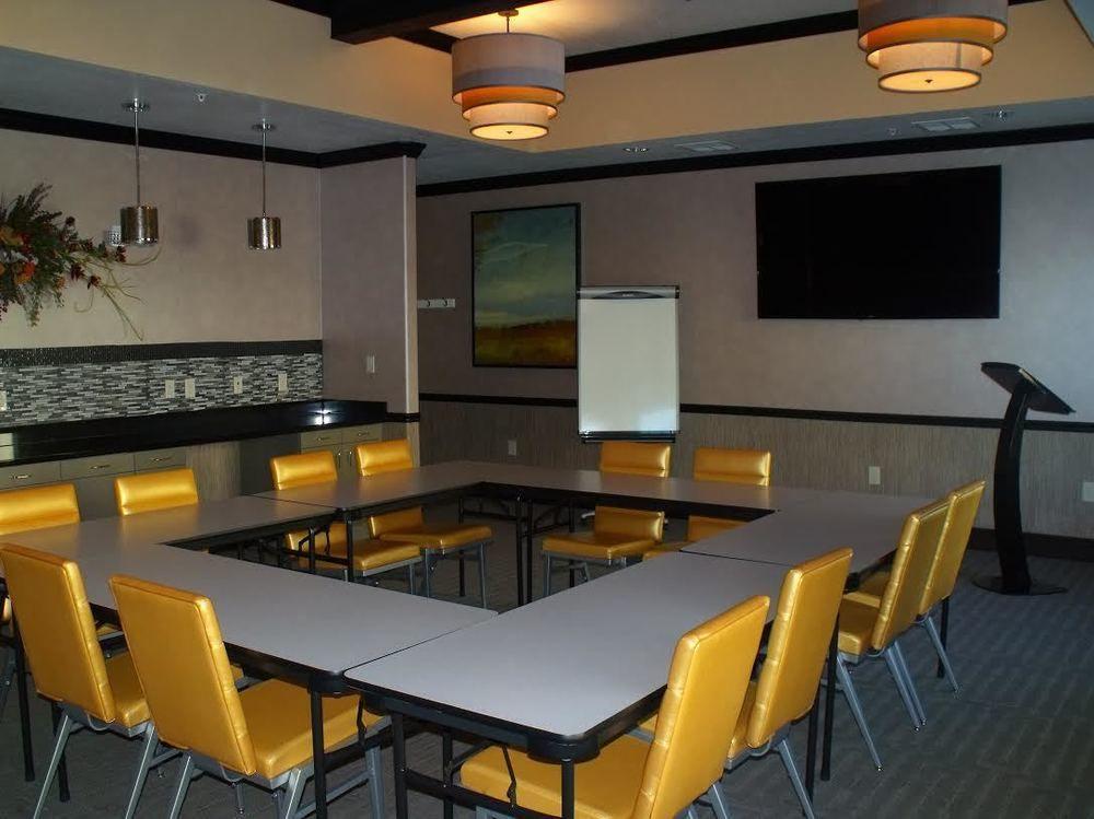 Best Western Plus Emerald Inn & Suites Garden City Kültér fotó