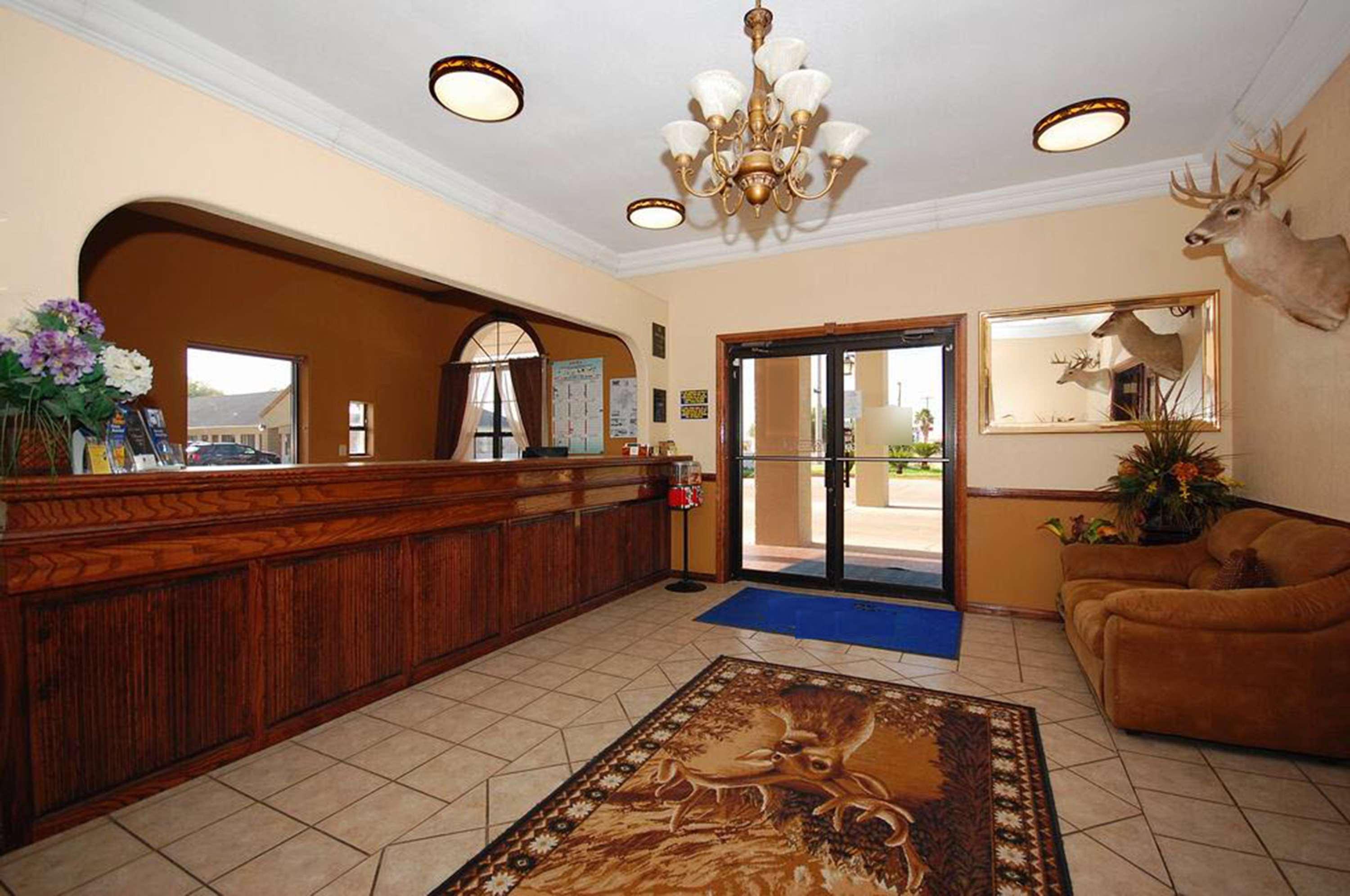 Best Western Plus Emerald Inn & Suites Garden City Kültér fotó