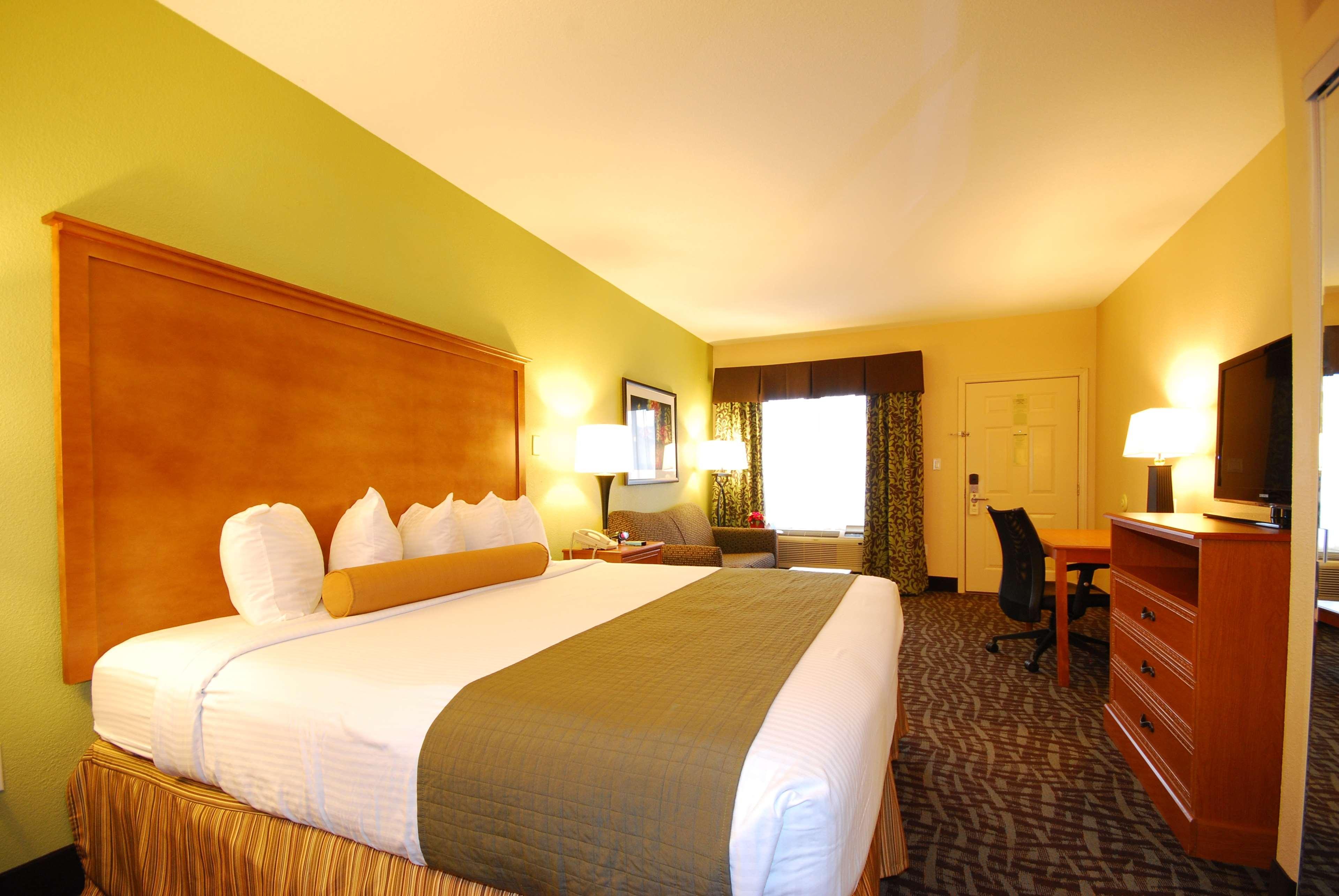 Best Western Plus Emerald Inn & Suites Garden City Kültér fotó