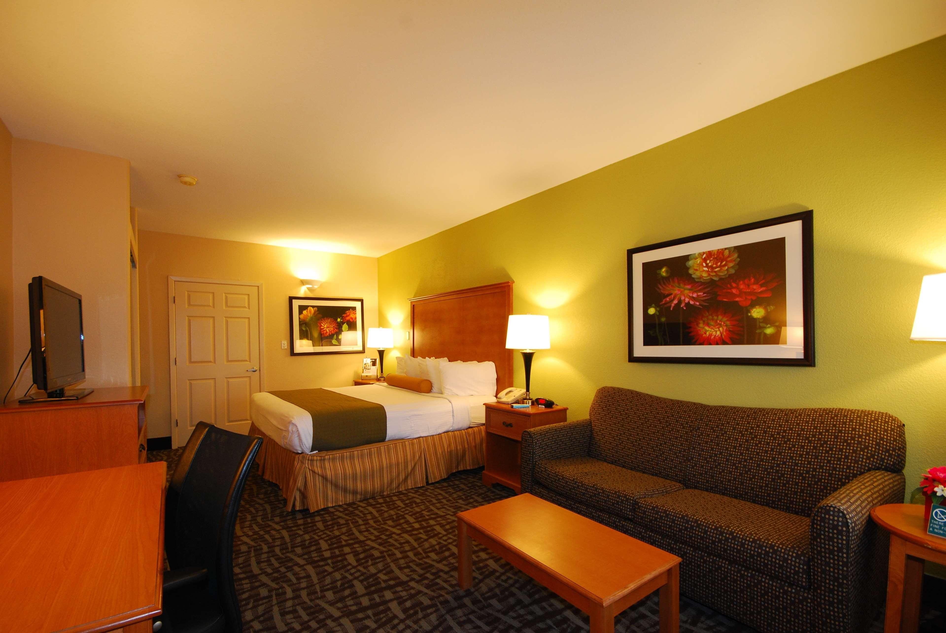 Best Western Plus Emerald Inn & Suites Garden City Kültér fotó