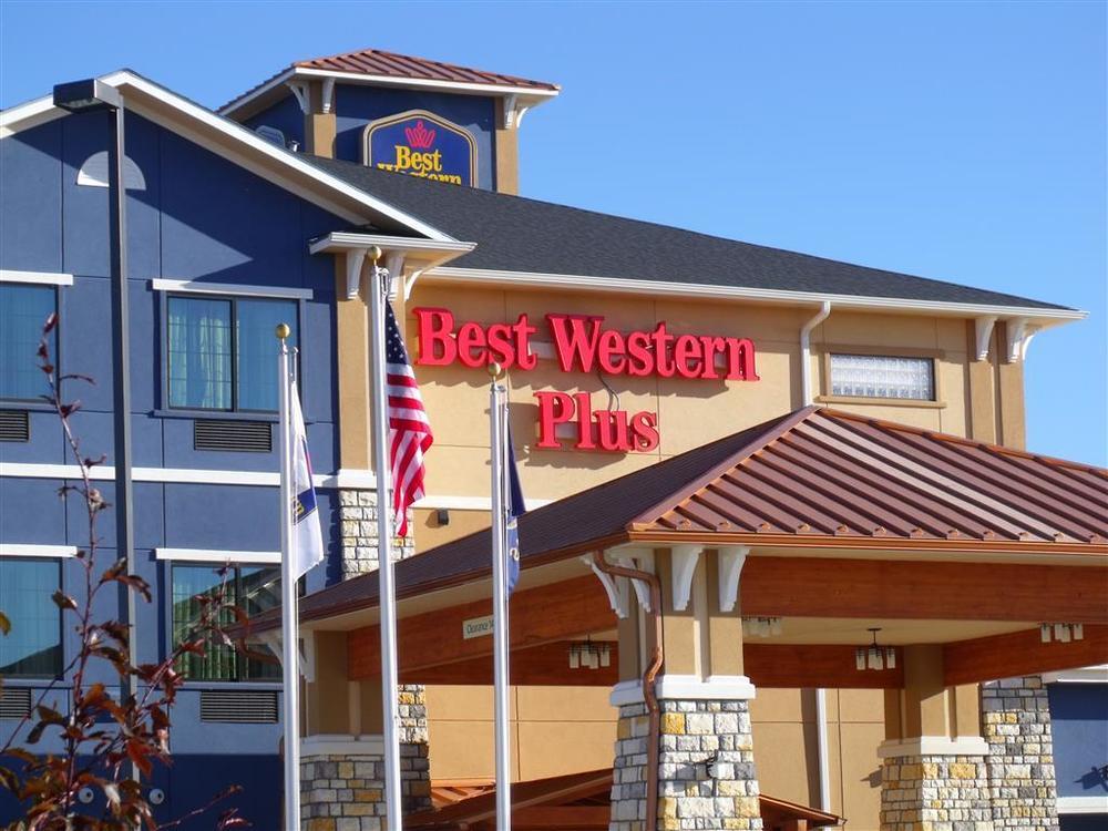Best Western Plus Emerald Inn & Suites Garden City Kültér fotó