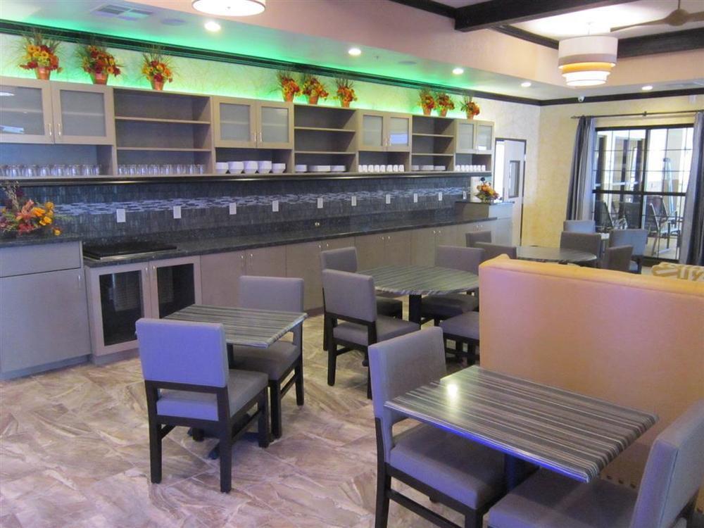 Best Western Plus Emerald Inn & Suites Garden City Étterem fotó