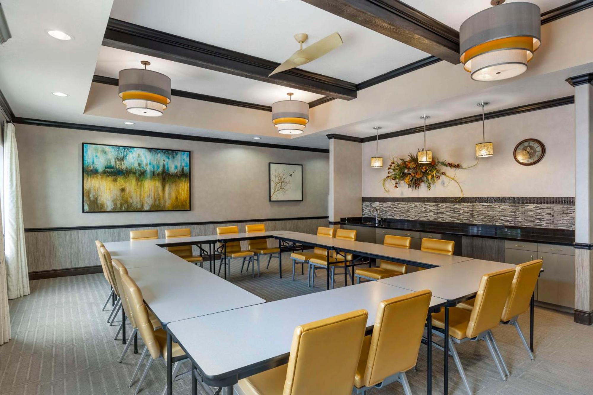 Best Western Plus Emerald Inn & Suites Garden City Kültér fotó